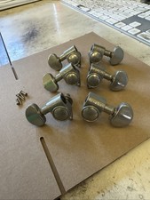 Conjunto Grover 3 x 3 afinadores de guitarra Epiphone Les Paul padrão níquel por volta de 2009 comprar usado Conjunto Grover 3 x 3 afinadores de guitarra Epiphone Les Paul padrão níquel por volta de 2009 comprar usado  Enviando para Brazil