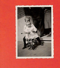 Photo bébé tricycle d'occasion  Les Bordes