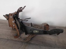 Pedale embrayage ford d'occasion  La Chapelle-Saint-Luc