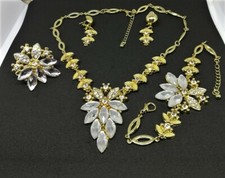 Parure pezzi collana usato  Casale Monferrato