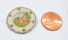 PRATO DE PORCELANA MINIATURA CASA DE BONECAS DOMINIQUE LEVY COM COELHO - relevo LYNDA BAUER comprar usado  Enviando para Brazil