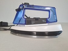 Ferro de viagem Black & Decker Travel Pro X30 com alça dobrável dupla tensão comprar usado  Enviando para Brazil
