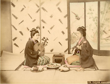 Japon playing shamisen d'occasion  Pagny-sur-Moselle