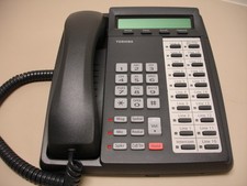 Um conjunto de telefone Toshiba DKT-3020SD carvão recondicionado (Toshiba DKT3020SD) comprar usado  Enviando para Brazil