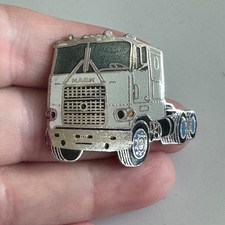 Vintage mack cruiseliner for sale  Basehor