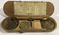 Brass currency scale d'occasion  Expédié en Belgium