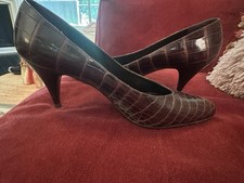 neiman marcus pumps for sale neiman marcus pumps for sale Beverly Hills