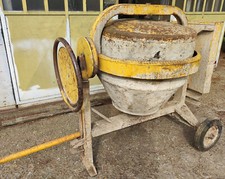 Betoniera vicario 350 usato  Mondovi