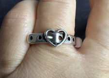 Fivela de cinto de prata esterlina S925 com anel de coração - Reino Unido tamanho G comprar usado Fivela de cinto de prata esterlina S925 com anel de coração - Reino Unido tamanho G comprar usado  Enviando para Brazil