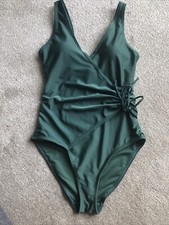 FATO DE NATAÇÃO FEMININO FORRADO TAMANHO 8 FRM PRIMARK CARES VERDE CRUZADO COM DETALHE comprar usado  Enviando para Brazil