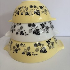 Vintage mcm pyrex for sale  IPSWICH