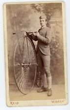 Usado, CDV PHOTO Reid Wishaw, un homme pose GRAND BI vélocipède vélo ancien vintage comprar usado  Enviando para Brazil