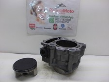 Cilindro con pistone usato  Caserta