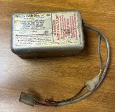 SA800EA / A490 T-28 | RODAS: FONTE DE ALIMENTAÇÃO DE LUZ ESTROBOSCÓPICA 28 VOLTS DC, 0,85 AMPS, usado comprar usado  Enviando para Brazil
