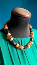 Collana con materiale usato  Palazzolo sull'Oglio