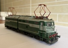 Locomotiva elettrica e646 usato  Milano