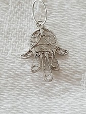 Pendentif ancien main d'occasion  Avesnes-sur-Helpe