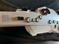 Instrument synthétiseur rolan d'occasion Instrument synthétiseur rolan d'occasion  Expédié en France