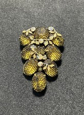 “Um LOOK DOURADO” por KRAMER NY BROCHE VINTAGE ÂMBAR COM REDE DE STRASS COLMEIA comprar usado  Enviando para Brazil