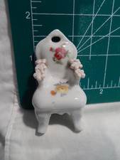 Miniaturas vintage para casa de bonecas decoração de cadeira de braço flores porcelana branca alemã 1:12, usado comprar usado  Enviando para Brazil