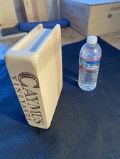 Livro/caixa de madeira caixa de vinho comprar usado Livro/caixa de madeira caixa de vinho comprar usado  Enviando para Brazil