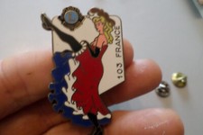 Badge pin broche d'occasion  Dompaire