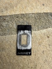 Plaque bouton plastique d'occasion Plaque bouton plastique d'occasion  Condom