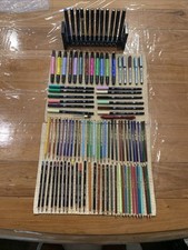 Lote de suprimentos de arte Artist’s Junk Drawer marcadores diversos lápis etc comprar usado  Enviando para Brazil
