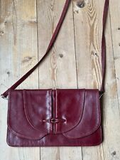 Clutch schultertasche burgunde gebraucht kaufen Clutch schultertasche burgunde gebraucht kaufen  Wilthen