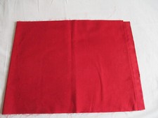 Schöner dunkelroter stoffrest gebraucht kaufen Schöner dunkelroter stoffrest gebraucht kaufen  Eilsleben