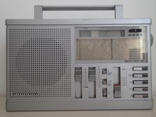Radio grundig 1983 d'occasion  Briançon