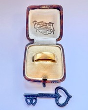 22ct gold ring for sale  KING'S LYNN