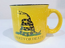 Usado, Caneca de café Bass Pro Shops Liberty or Death Yellow Cobra Snake 16 oz comprar usado  Enviando para Brazil