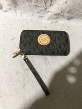 Michael kors wristlet for sale  Bismarck
