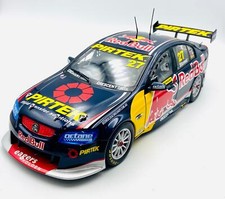 Casey Stoner 2013 1:18 -- Holden VF Commodore -- Colecionáveis clássicos comprar usado  Enviando para Brazil