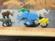 MPC "Mold" dinossauro mamute lanoso na rara coloração azul claro comprar usado  Enviando para Brazil