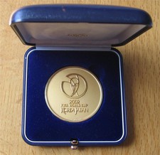 Medalha de Participação Oficial Copa do Mundo FIFA 2002 Coreia/Japão na caixa original comprar usado  Enviando para Brazil