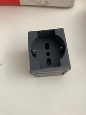 Presa standard italiano usato  Misterbianco