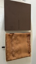 Châle louis vuitton d'occasion  Montrouge