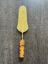 Espátula para servidor de bolo de metal tom dourado vintage cabo de madeira - 24,5 cm, usado comprar usado  Enviando para Brazil