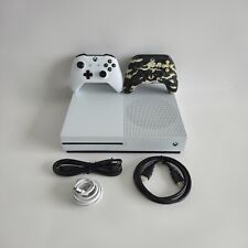 Microsoft Xbox One S 500GB com 2 controles e cabos em excelente estado. comprar usado  Enviando para Brazil