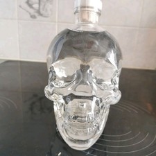 Empty glass skull for sale  STANFORD-LE-HOPE