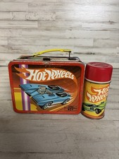 Lancheira e garrafa térmica Hot Wheels 1969 Mattel garrafa térmica vintage estanho metal lancheira comprar usado Lancheira e garrafa térmica Hot Wheels 1969 Mattel garrafa térmica vintage estanho metal lancheira comprar usado  Enviando para Brazil