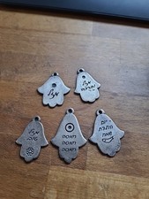 Lot main amulettes d'occasion  Saint-Jean-de-la-Ruelle