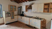 cucina completa colore bianco usato  Serramazzoni