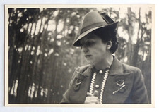 Portrait woman wood d'occasion  Expédié en Belgium