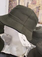 Sconto cappello impermiabile usato  Alessandria