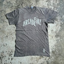 Camiseta Arcade Fire Suburbs Vintage Masculina Pequena Algodão Cinza Desbotado EUA 2010 Indie comprar usado  Enviando para Brazil
