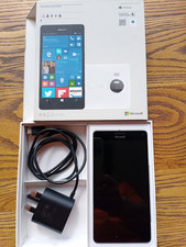 Używany, Lumia 950XL (Windows Phone) w pudełku na sprzedaż Używany, Lumia 950XL (Windows Phone) w pudełku na sprzedaż  Wysyłka do Poland