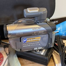 Pacote de filmadora Sony DCR-DVD305 microfone cabos remotos bolsa de câmera bateria EUC LER comprar usado  Enviando para Brazil